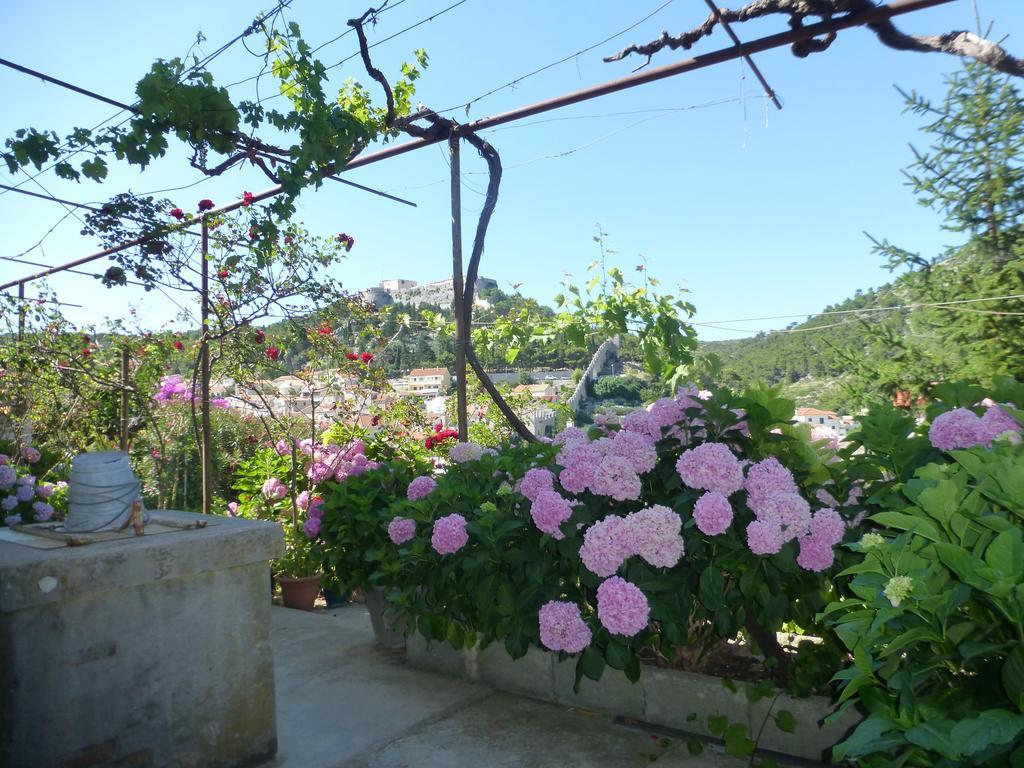 Guesthouse Bracanovic Χβαρ Εξωτερικό φωτογραφία